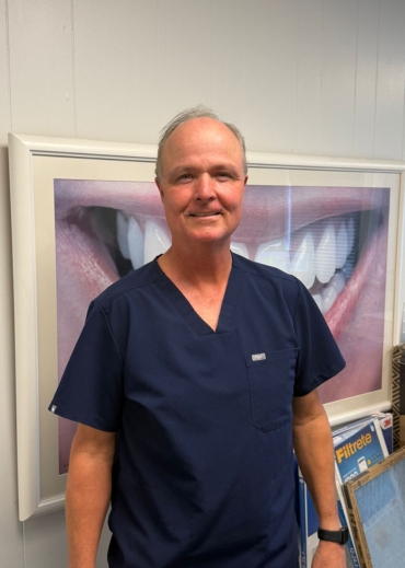 Dr. Daniel Scott